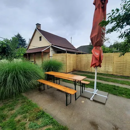Erdoszeli Haz Apartment Balatonkeresztur
